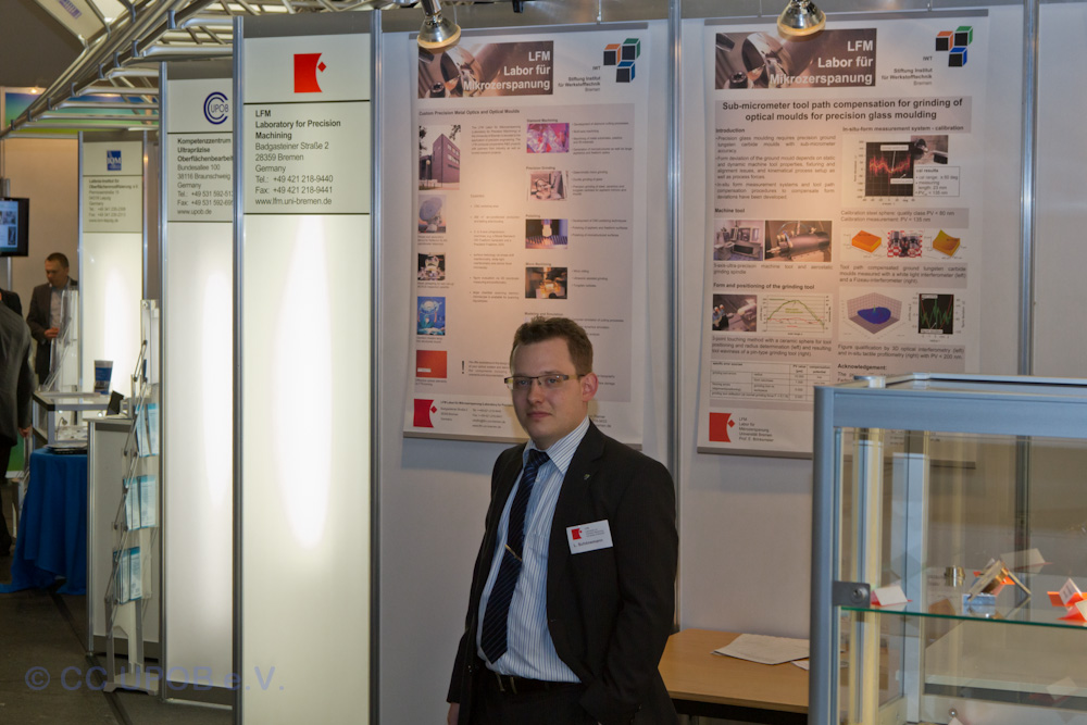 Eindrücke vom Messestand des CC UPOB e.V. auf der OPTATEC 2012 in Frankfurt (Bild: CC UPOB e.V.)