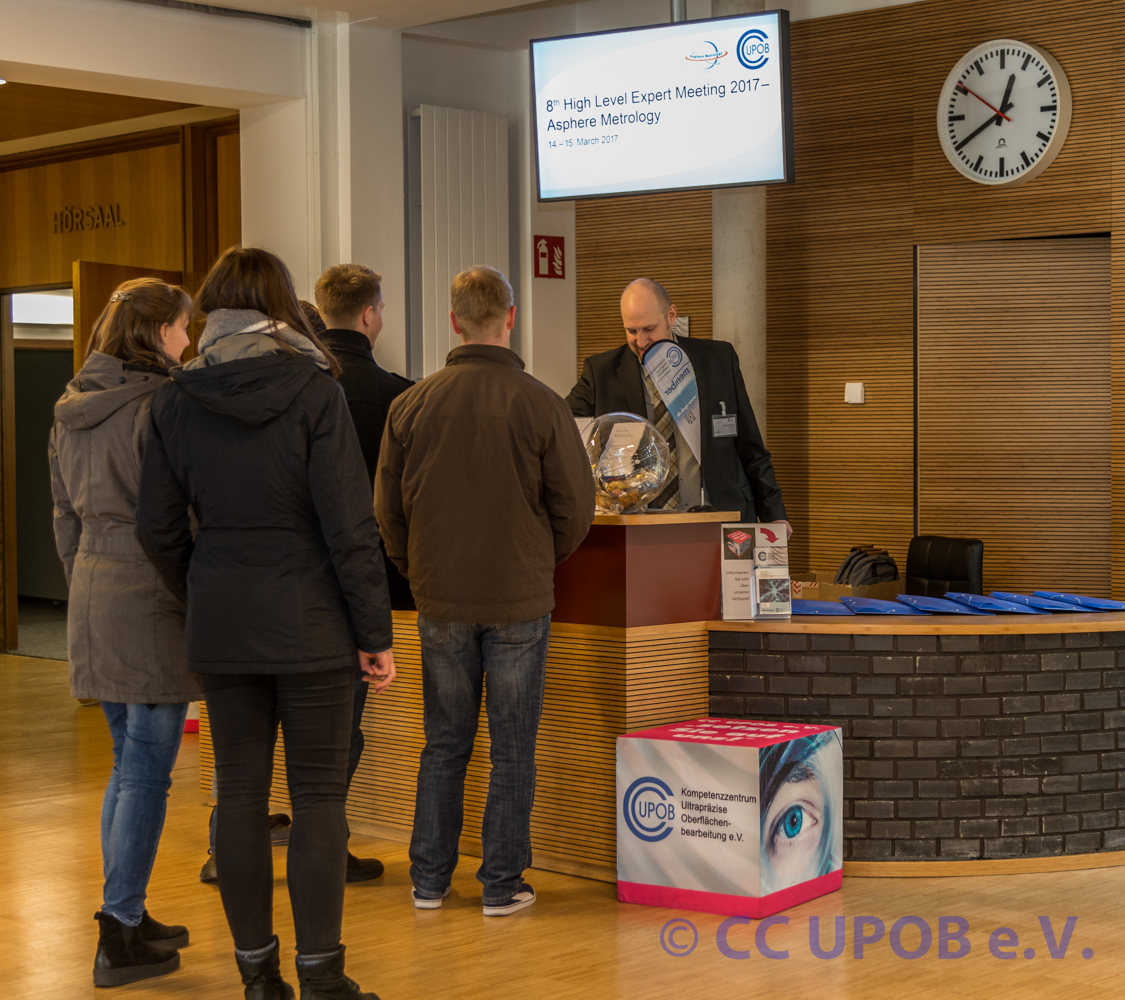 Der Empfang am Hörsaal der PTB vor der Veranstaltung