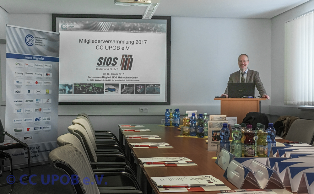 Der Vorstandsvorsitzende Dr. Löffler vor Beginn der Veranstaltung (Foto: CC UPOB e.V.)